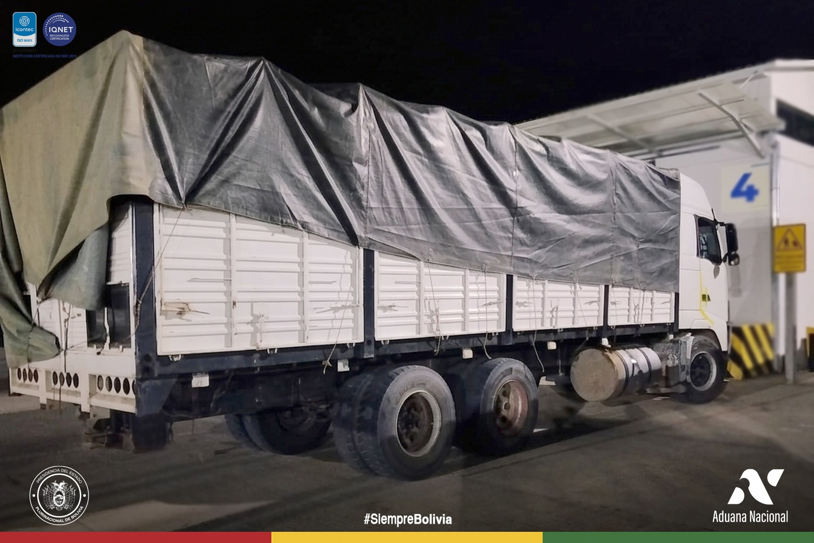 Aduana Nacional decomisa harina y aceite de origen argentino en Potosí