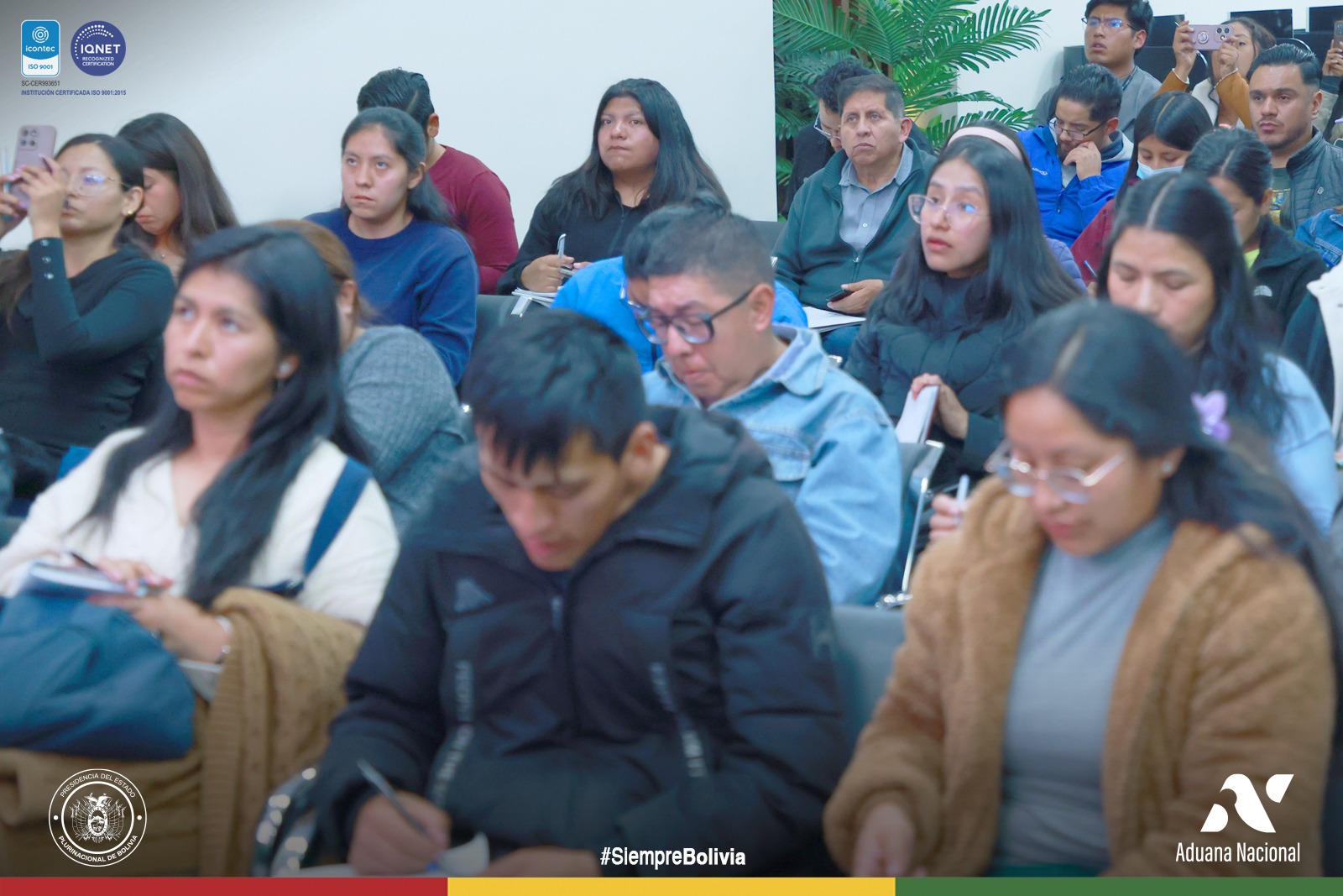 La Aduana Nacional fortalece capacitación en normativa aduanera