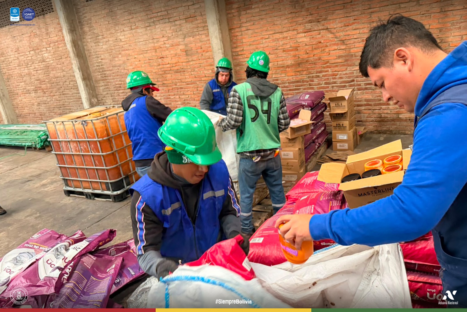 Aduana destruye productos perecederos no aptos en Santa Cruz