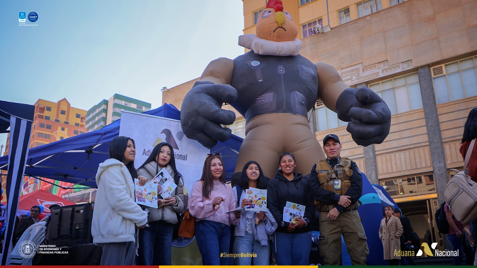 Aduana Nacional: informando, orientando y construyendo una sociedad mejor